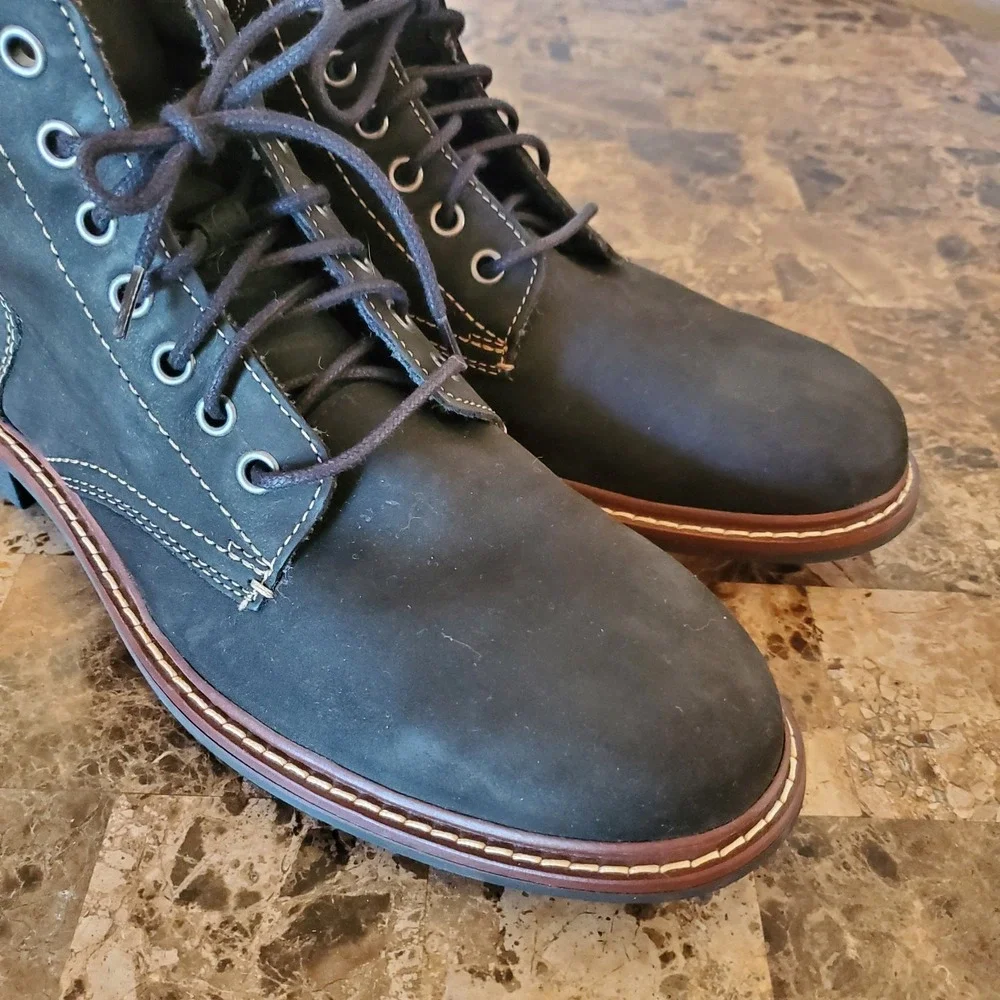 Cole Haan Bryce Leather Lace Up Boot Black Sz 8.5M (runs big?) Preppy Chukka men